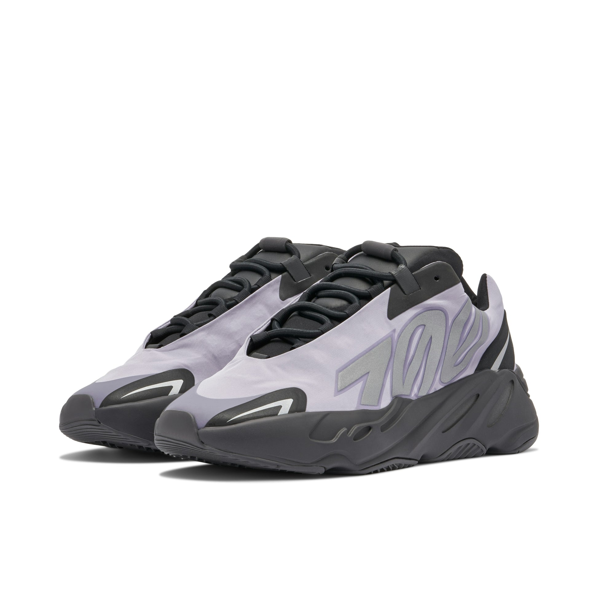 YEEZY BOOST 700 MNVN GEODE