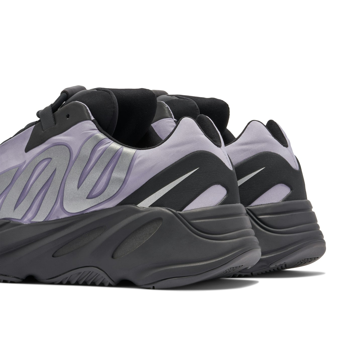 YEEZY BOOST 700 MNVN GEODE