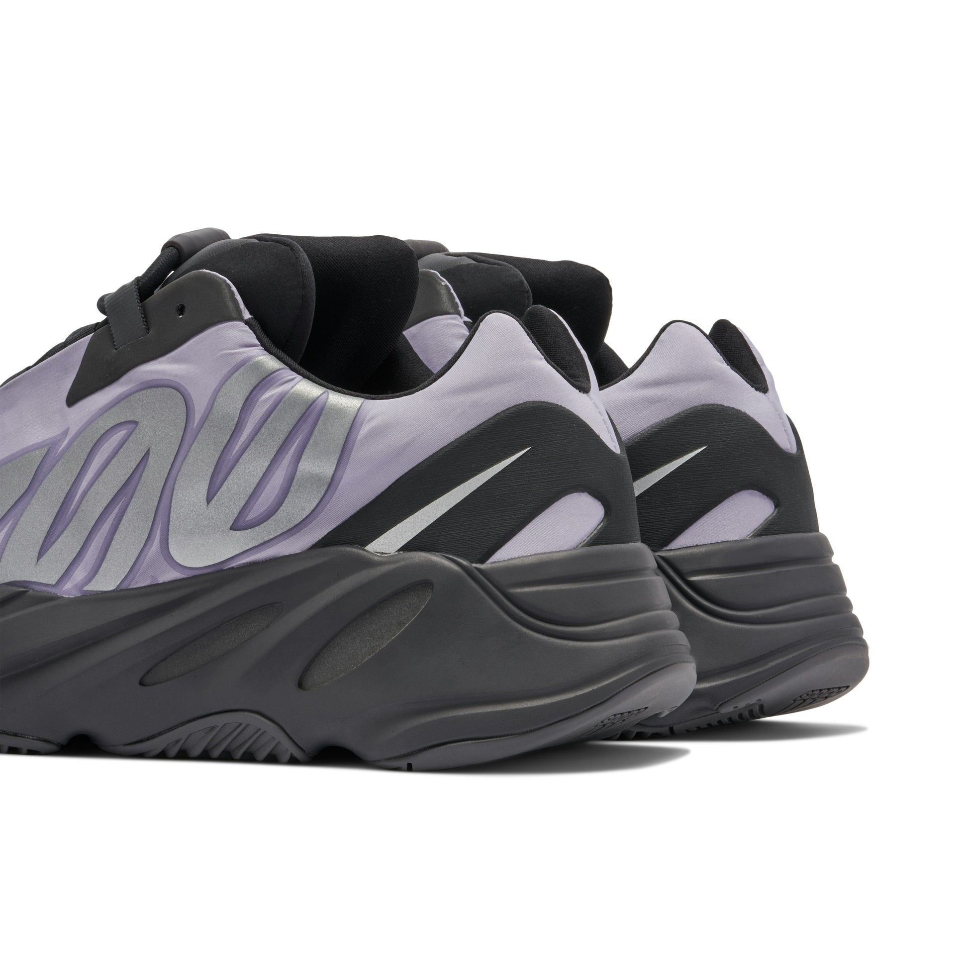 YEEZY BOOST 700 MNVN GEODE