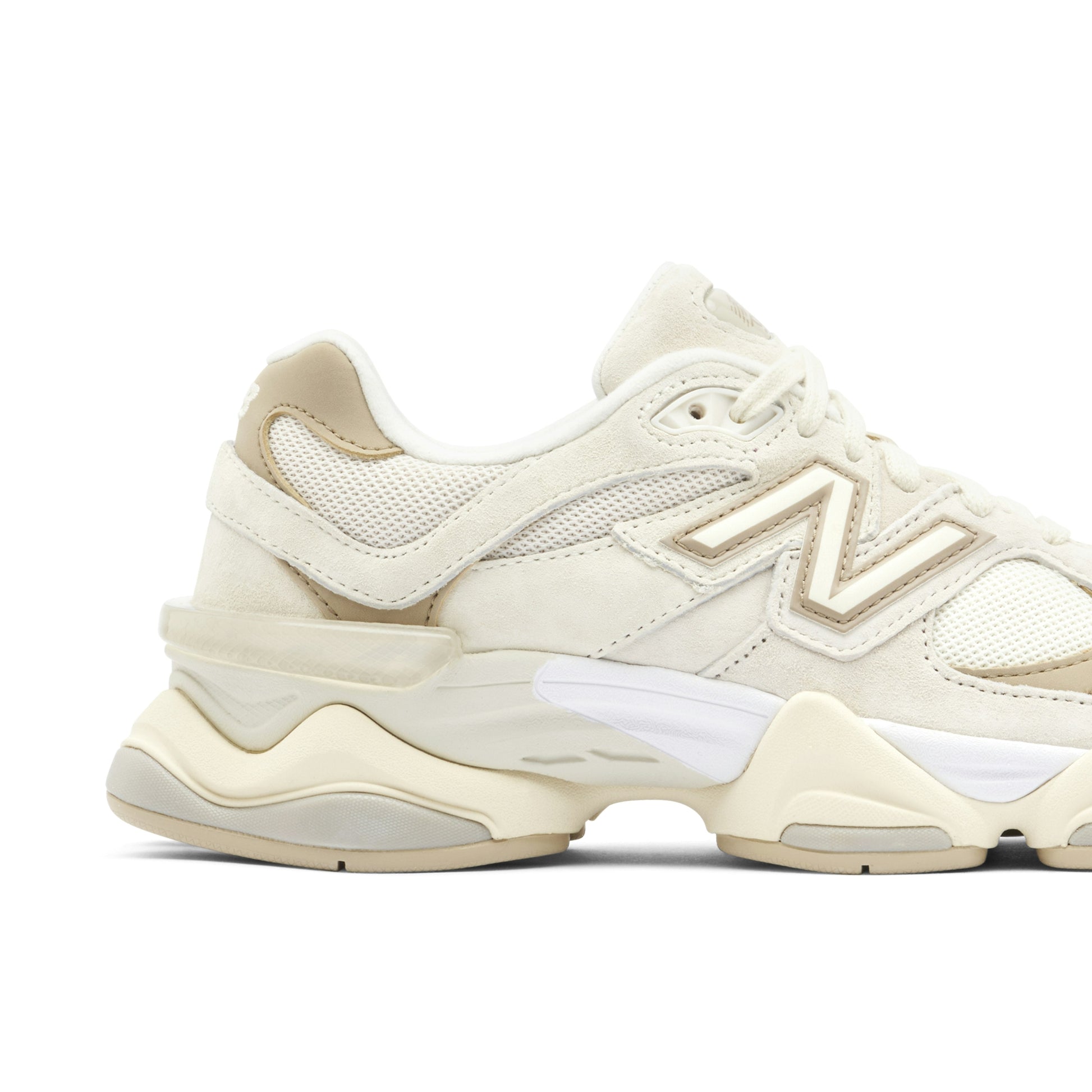 NEW BALANCE 9060 SEA SALT BROWN