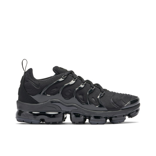 TRIPLE BLACK AIR VAPORMAX PLUS