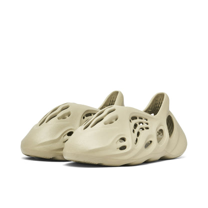 YEEZY FOAM RUNNER STONE SALT