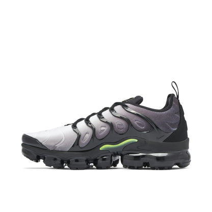 NIKE AIR VAPORMAX PLUS BLACK VOLT