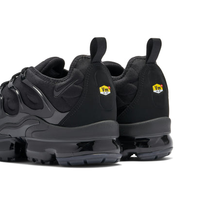 TRIPLE BLACK AIR VAPORMAX PLUS