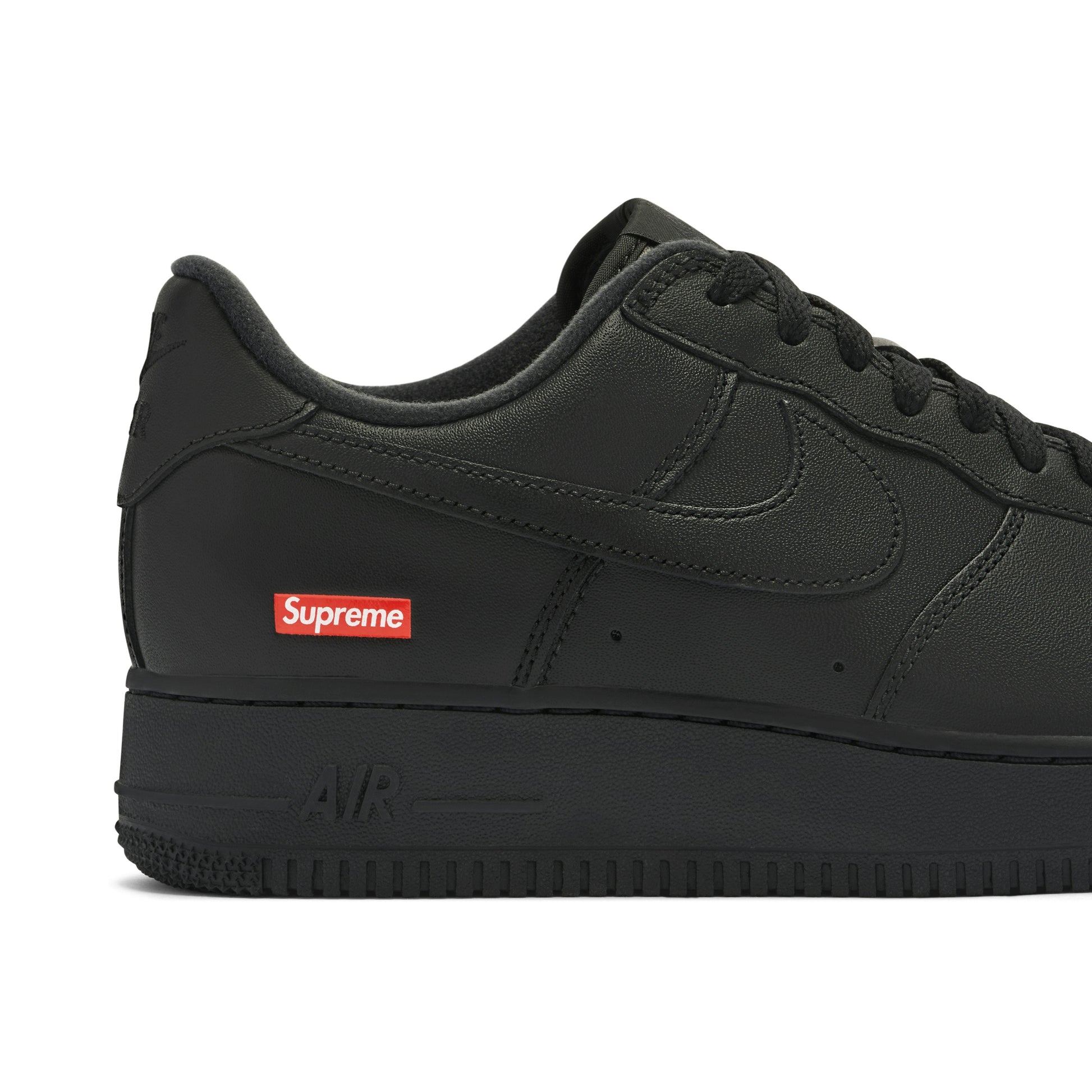 NIKE AIR FORCE 1 LOW SUPREME BLACK