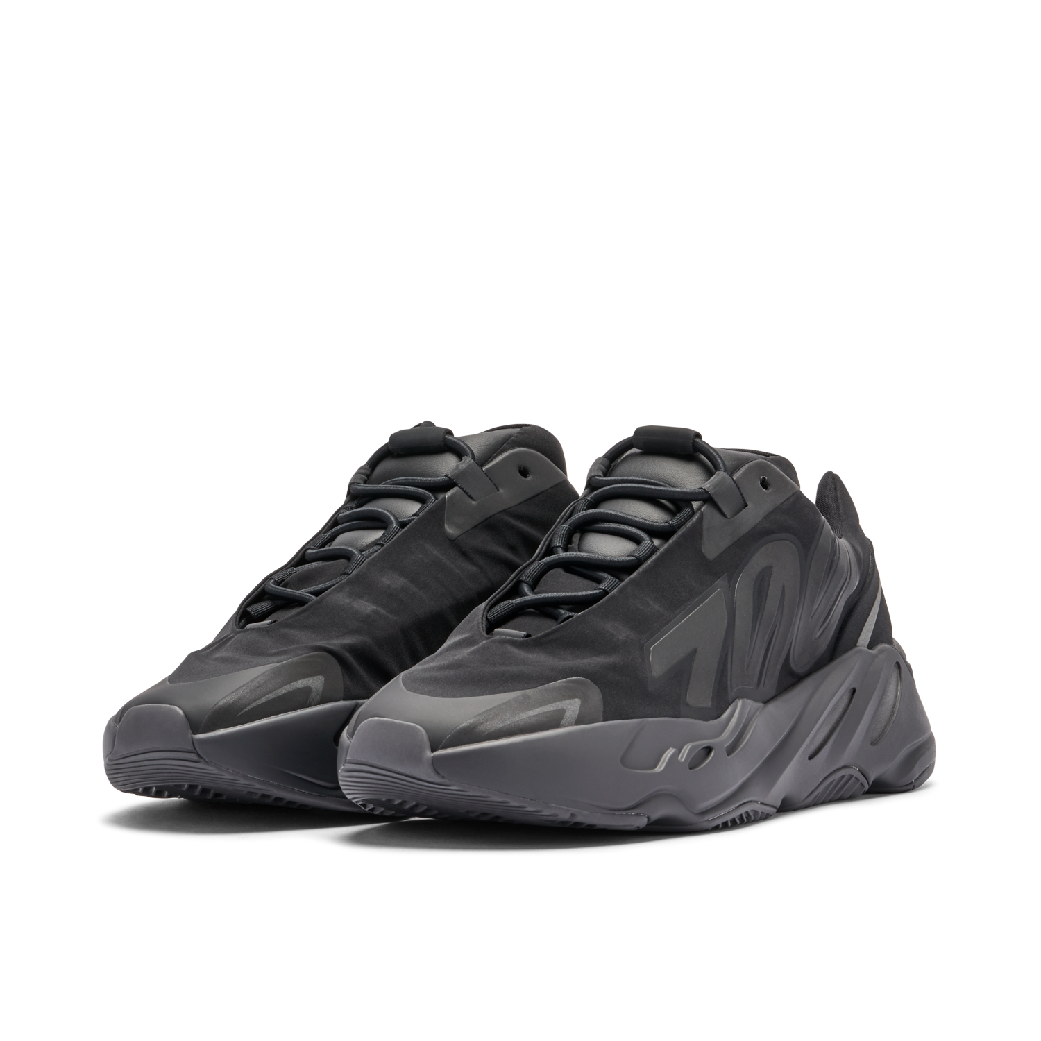 YEEZY 700 MNVN TRIPLE BLACK