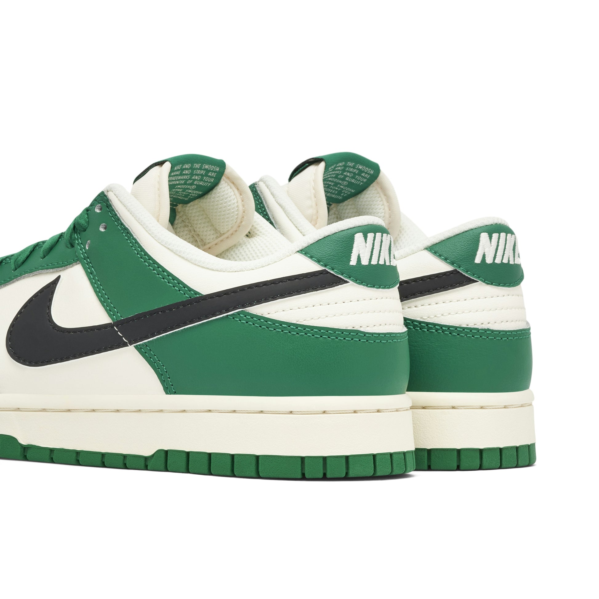 NIKE DUNK LOW SE LOTTERY