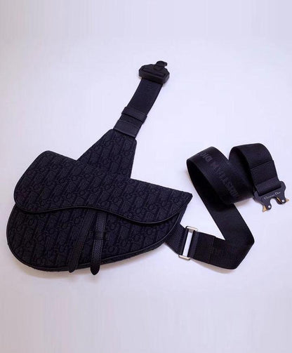 CHRISTIAN DIOR - SHOULDER BAG